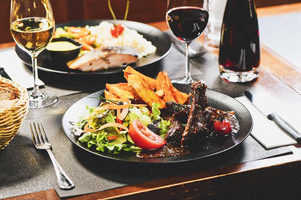 Black Horse Restaurant Pub Morges - BBQ, vin rouge, vin blanc